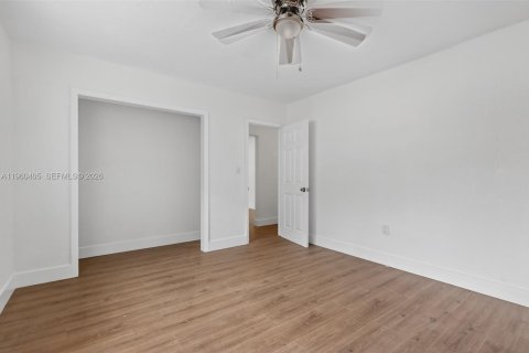 Immobilier commercial à vendre à Miami, Floride: 167.04 m2 № 2027616 - photo 14