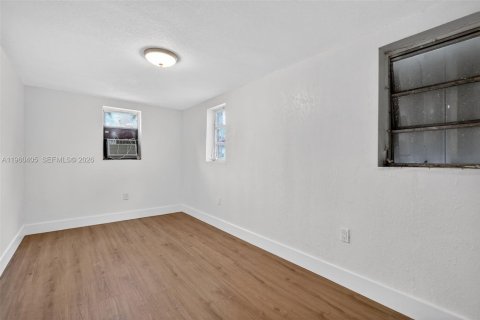 Immobilier commercial à vendre à Miami, Floride: 167.04 m2 № 2027616 - photo 17