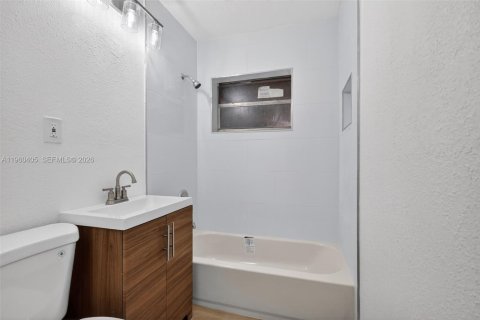 Immobilier commercial à vendre à Miami, Floride: 167.04 m2 № 2027616 - photo 19