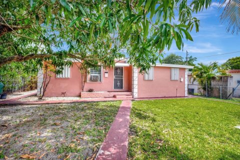 Immobilier commercial à vendre à Miami, Floride: 167.04 m2 № 2027616 - photo 29