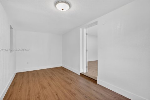 Immobilier commercial à vendre à Miami, Floride: 167.04 m2 № 2027616 - photo 16