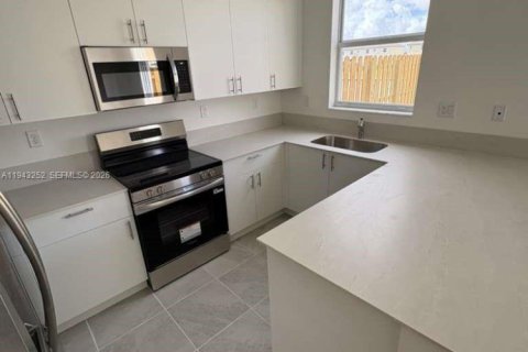 Casa en alquiler en Homestead, Florida, 4 dormitorios № 2059834 - foto 5