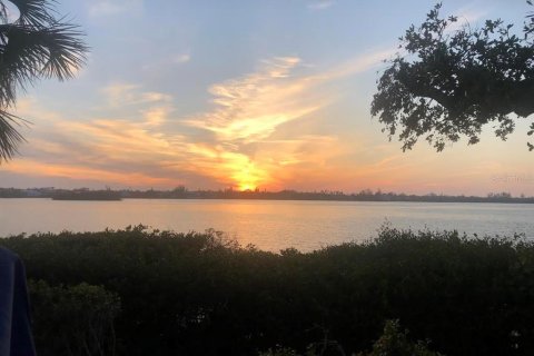 Adosado en alquiler en Sarasota, Florida, 3 dormitorios, 220.36 m2 № 2142799 - foto 8
