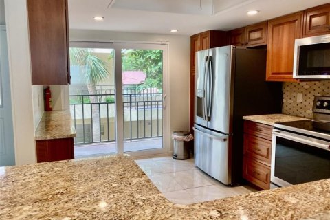Condominio en alquiler en Bradenton, Florida, 2 dormitorios, 126.72 m2 № 2097366 - foto 9