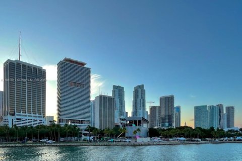 Кондоминиум с 1 спальней в Майами, Флорида № 1972888