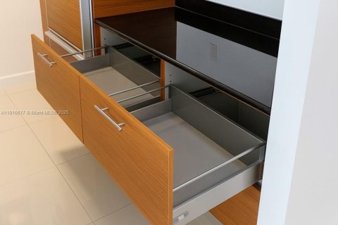 Купить кондоминиум в Майами, Флорида 1 спальня, 78.5м2, № 1972888 - фото 26