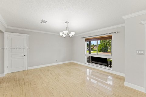 Villa ou maison à vendre à Plantation, Floride: 5 chambres, 246.84 m2 № 1949949 - photo 8