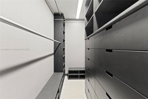 Villa ou maison à vendre à Plantation, Floride: 5 chambres, 246.84 m2 № 1949949 - photo 22