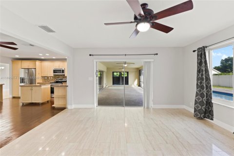 Villa ou maison à vendre à Plantation, Floride: 5 chambres, 246.84 m2 № 1949949 - photo 16