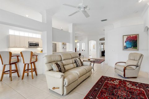 House in Bradenton, Florida 2 bedrooms, 184.97 sq.m. № 2237834 - photo 15