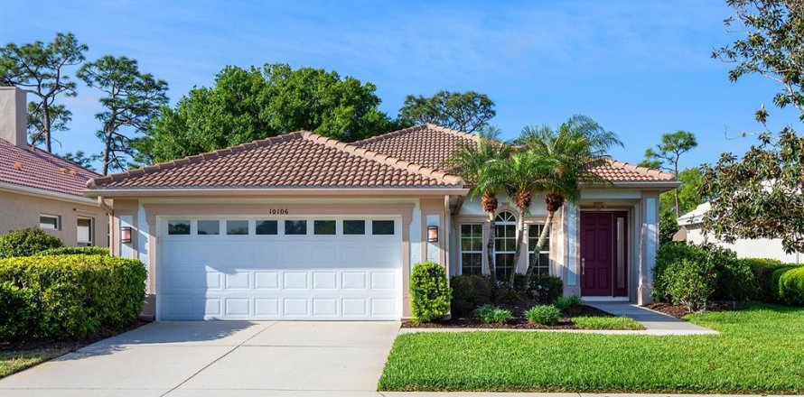 House in Bradenton, Florida 2 bedrooms, 184.97 sq.m. № 2237834