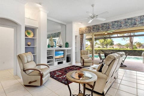 House in Bradenton, Florida 2 bedrooms, 184.97 sq.m. № 2237834 - photo 11