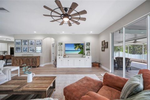 House in Lutz, Florida 3 bedrooms, 194.35 sq.m. № 1855905 - photo 22