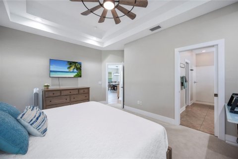 House in Lutz, Florida 3 bedrooms, 194.35 sq.m. № 1855905 - photo 26
