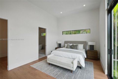 Casa en alquiler en Miami, Florida, 4 dormitorios № 1938177 - foto 23
