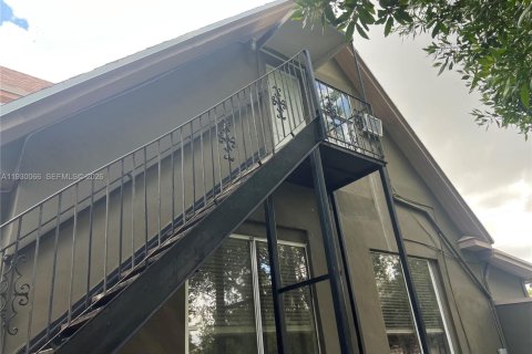 Propiedad comercial en venta en Miami, Florida, 283.44 m2 № 1996202 - foto 13