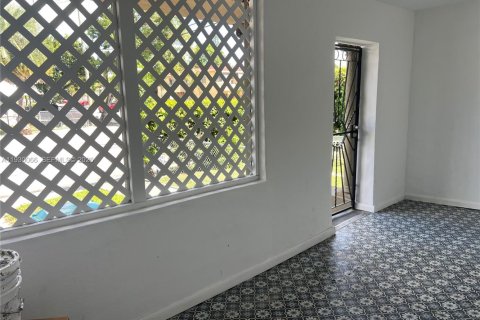Propiedad comercial en venta en Miami, Florida, 283.44 m2 № 1996202 - foto 3