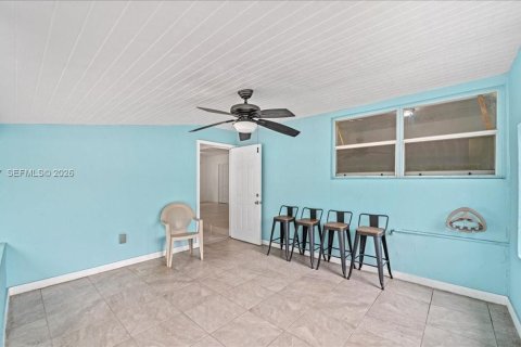 Купить виллу или дом в Майами-Гарденс, Флорида 3 спальни, 157м2, № 2000848 - фото 25