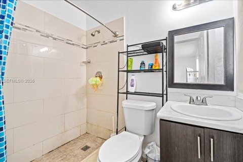 Купить виллу или дом в Майами-Гарденс, Флорида 3 спальни, 157м2, № 2000848 - фото 9
