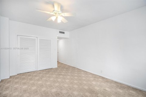 Купить кондоминиум в Майами-Бич, Флорида 2 спальни, 105.35м2, № 1986923 - фото 9