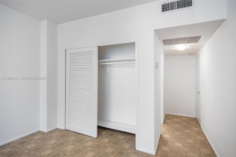 Купить кондоминиум в Майами-Бич, Флорида 2 спальни, 105.35м2, № 1986923 - фото 10