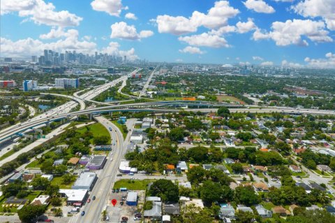 Купить коммерческую недвижимость в Майами, Флорида № 2034706 - фото 10