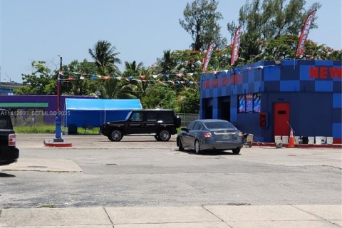 Купить коммерческую недвижимость в Майами, Флорида № 2034706 - фото 3