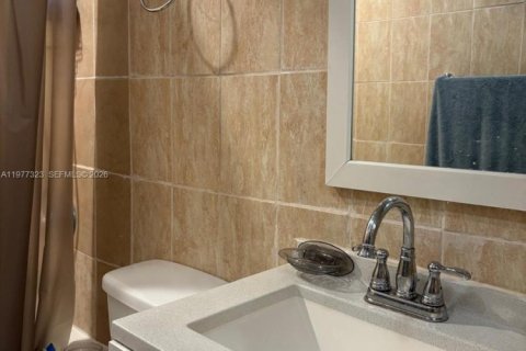 Купить кондоминиум в Пальметто-Бей, Флорида 3 спальни, 152.17м2, № 2048164 - фото 5