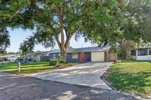 Villa ou maison à vendre à Zephyrhills, Floride: 2 chambres, 134.52 m2 № 2429320 - photo 3