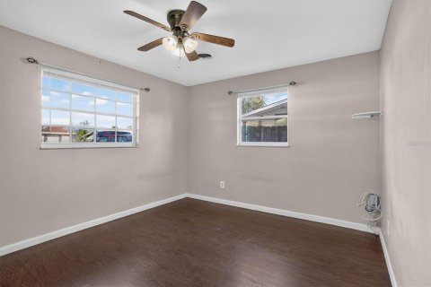 Villa ou maison à vendre à Zephyrhills, Floride: 2 chambres, 134.52 m2 № 2429320 - photo 13