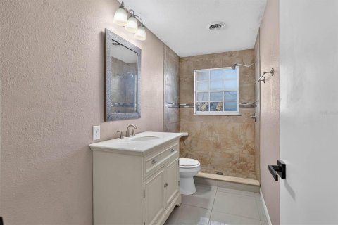 Villa ou maison à vendre à Zephyrhills, Floride: 2 chambres, 134.52 m2 № 2429320 - photo 15
