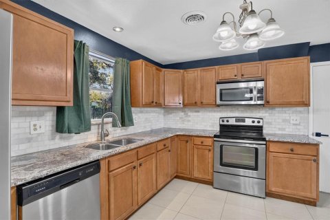 Villa ou maison à vendre à Zephyrhills, Floride: 2 chambres, 134.52 m2 № 2429320 - photo 8