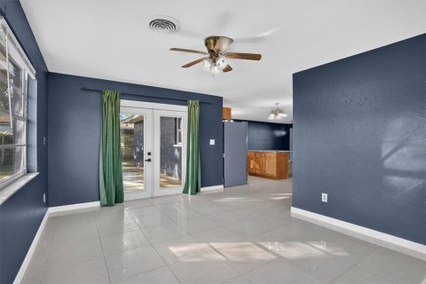 Villa ou maison à vendre à Zephyrhills, Floride: 2 chambres, 134.52 m2 № 2429320 - photo 11