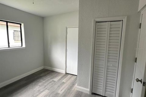 House in Orlando, Florida 4 bedrooms, 94.3 sq.m. № 1819023 - photo 8