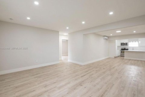 Casa en venta en Fort Lauderdale, Florida, 3 dormitorios, 128.48 m2 № 1992571 - foto 14