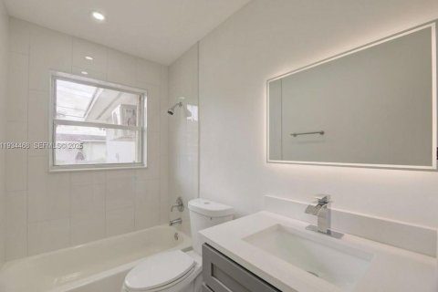 Casa en venta en Fort Lauderdale, Florida, 3 dormitorios, 128.48 m2 № 1992571 - foto 15