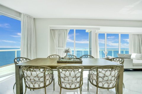 Copropriété à vendre à Fort Lauderdale, Floride: 3 chambres, 254.55 m2 № 2083591 - photo 4