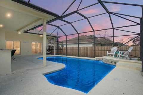 House in Port St. Lucie, Florida 4 bedrooms, 191.84 sq.m. № 2190890
