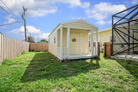 House in Port St. Lucie, Florida 4 bedrooms, 191.84 sq.m. № 2190890 - photo 28