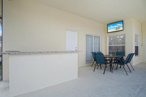 House in Port St. Lucie, Florida 4 bedrooms, 191.84 sq.m. № 2190890 - photo 26