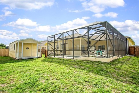 House in Port St. Lucie, Florida 4 bedrooms, 191.84 sq.m. № 2190890 - photo 29