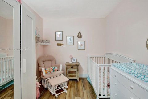 Купить виллу или дом в Хайалиа, Флорида 3 спальни, 243.03м2, № 1740096 - фото 9