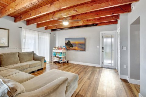 Купить виллу или дом в Хайалиа, Флорида 3 спальни, 243.03м2, № 1740096 - фото 25
