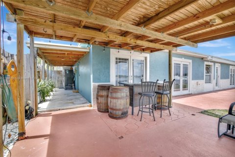Купить виллу или дом в Хайалиа, Флорида 3 спальни, 243.03м2, № 1740096 - фото 6