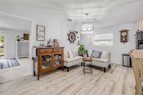 House in Edgewater, Florida 4 bedrooms, 280.01 sq.m. № 1910888 - photo 21