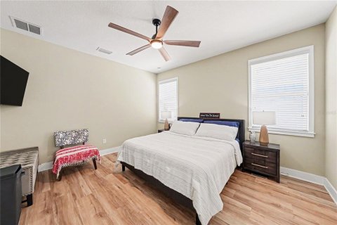 House in Tampa, Florida 3 bedrooms, 149.39 sq.m. № 2131311 - photo 18