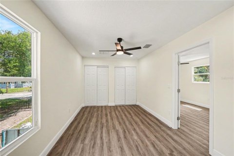 House in Tampa, Florida 3 bedrooms, 149.39 sq.m. № 2131311 - photo 23