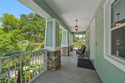 House in Tampa, Florida 3 bedrooms, 149.39 sq.m. № 2131311 - photo 6