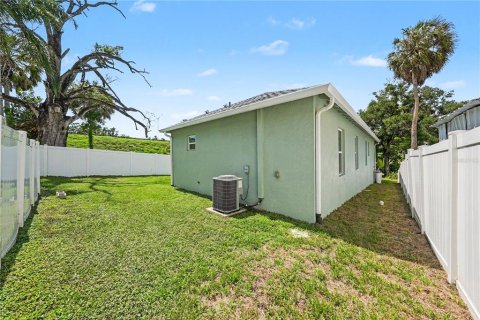House in Tampa, Florida 3 bedrooms, 149.39 sq.m. № 2131311 - photo 30