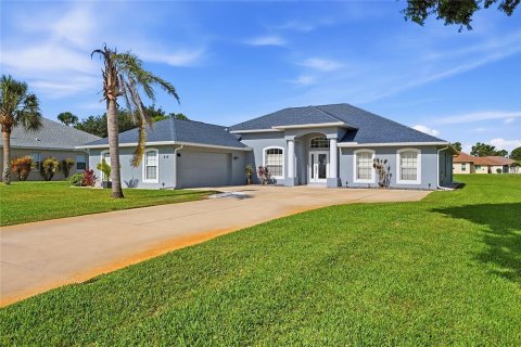 House in Rotonda, Florida 4 bedrooms, 228.82 sq.m. № 2195777